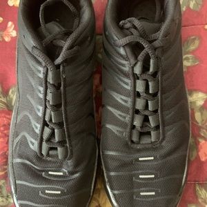 New athletic shoes size 8.5